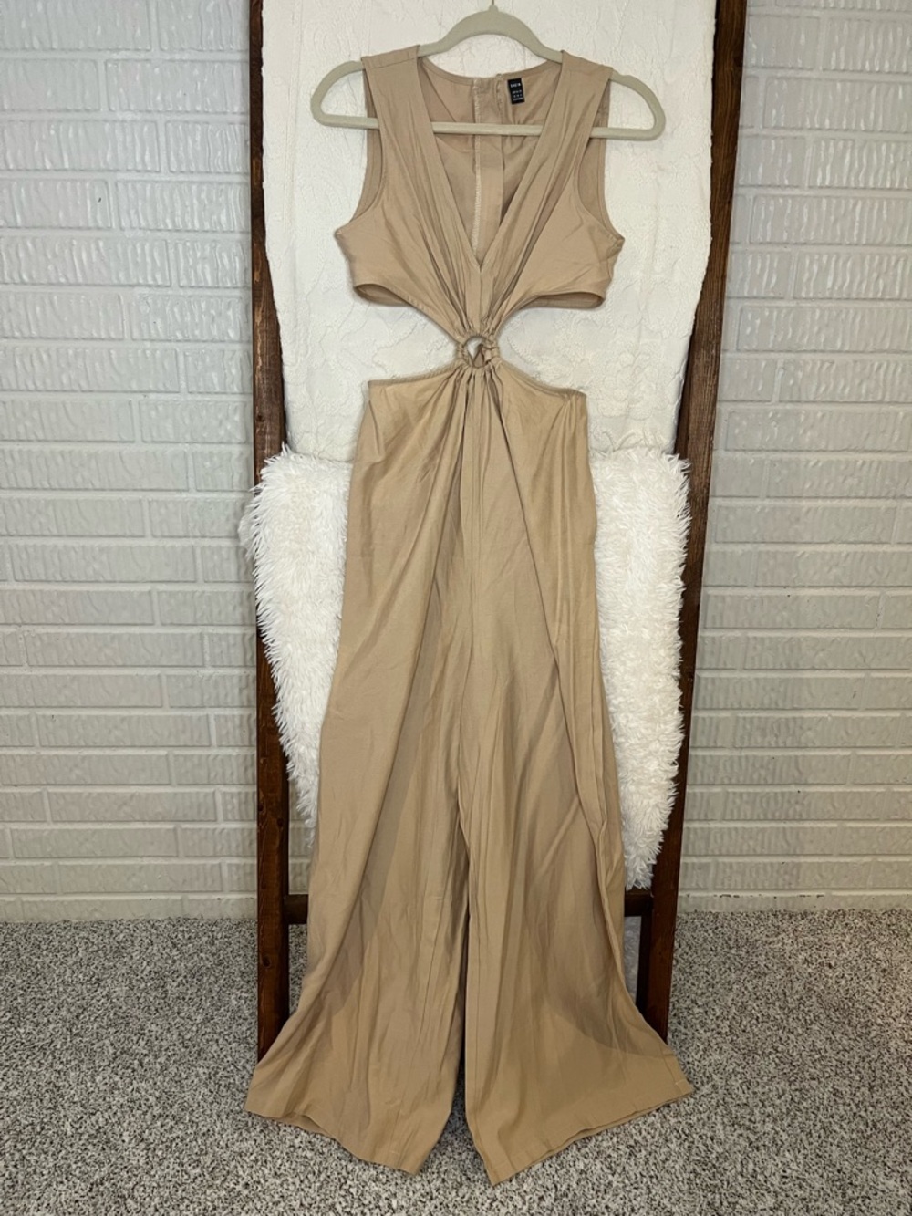Cutout Tie-Front Wide Leg Women’s Medium Jumpsuit - Neutral Beige